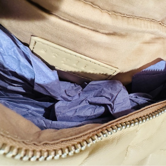 STYLISM Beige Sheepskin Oversized Puffy Quilted Sling Bag - Picture 11 of 11